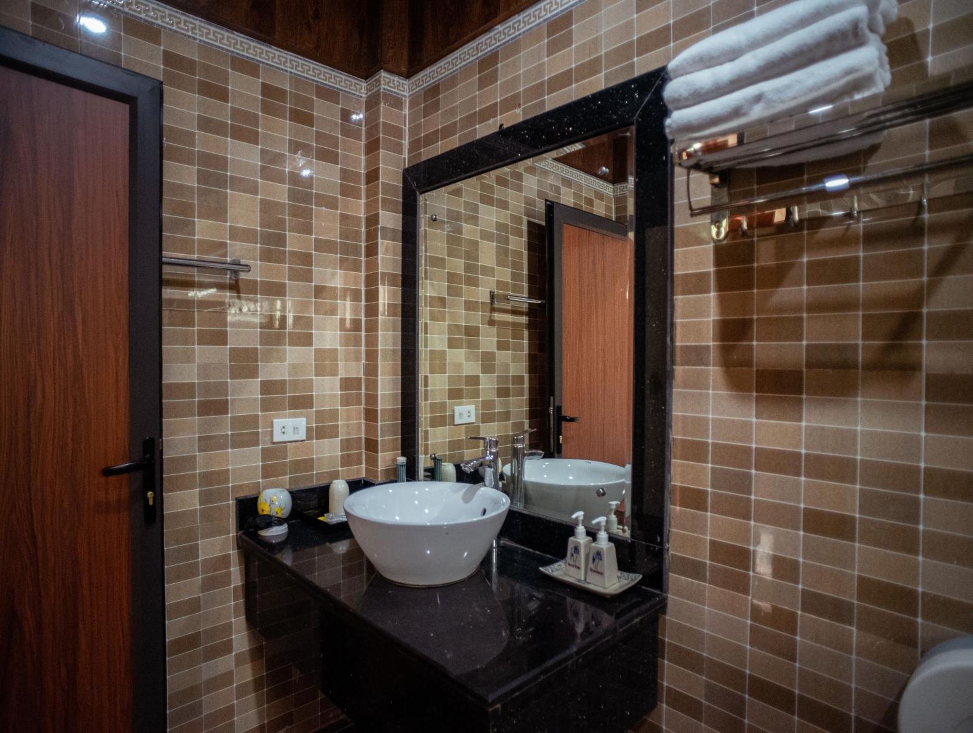 La Belle Vie Tam Coc Homestay ニンビン エクステリア 写真